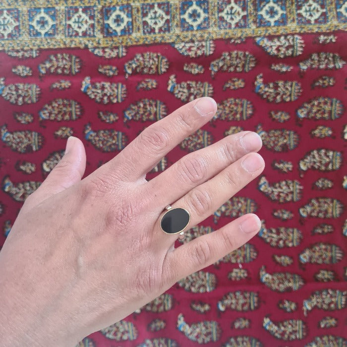 Yin-Yang Ring, Black Onyx and Natural Shell