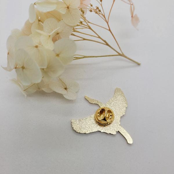 Elegance in flight - Yalda Concept Store Persan