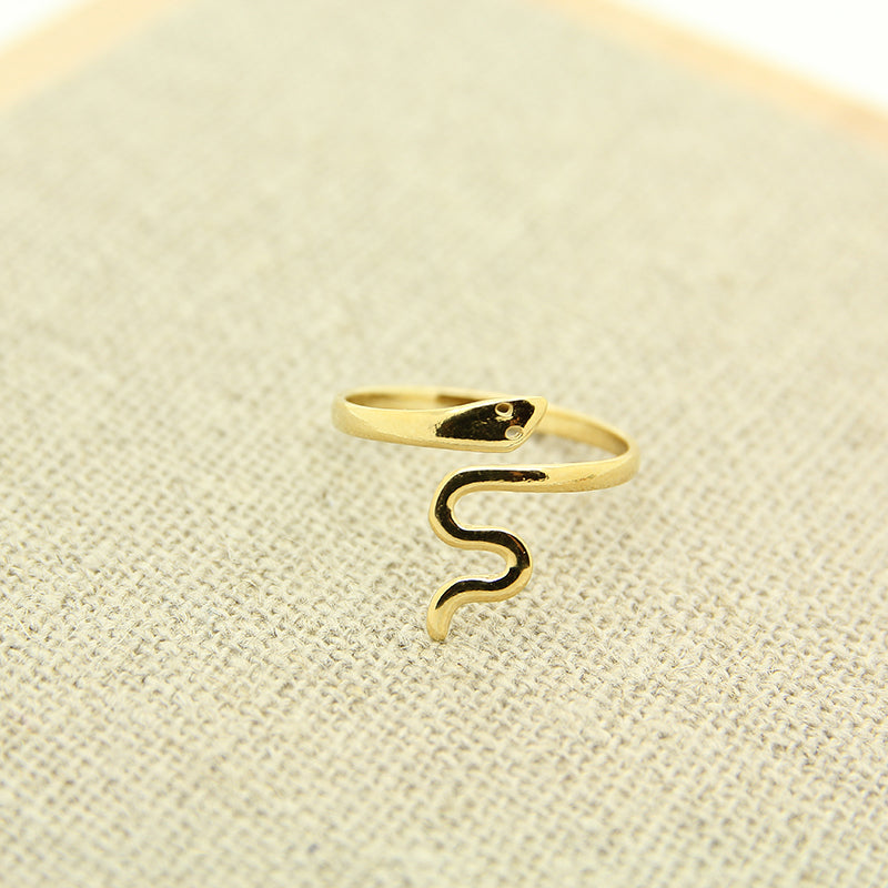 Serpentine snake Ring