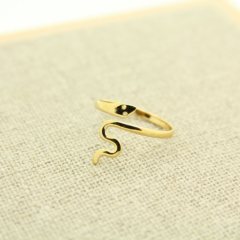 Serpentine snake Ring