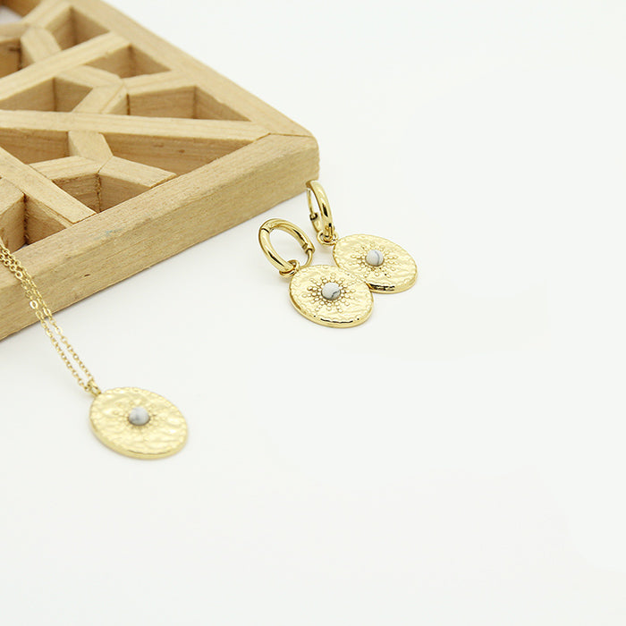 White and gold set