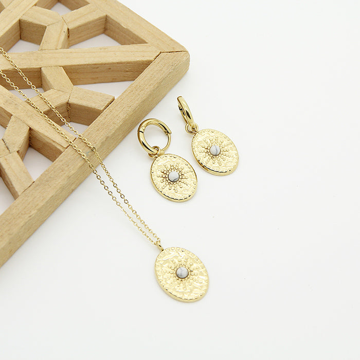 White and gold set