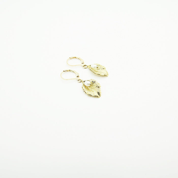 Natural pearl earrings