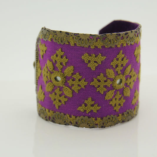 Regal Embellishment Bracelet, Purple