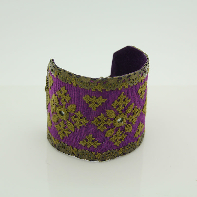 Regal Embellishment Bracelet, Purple