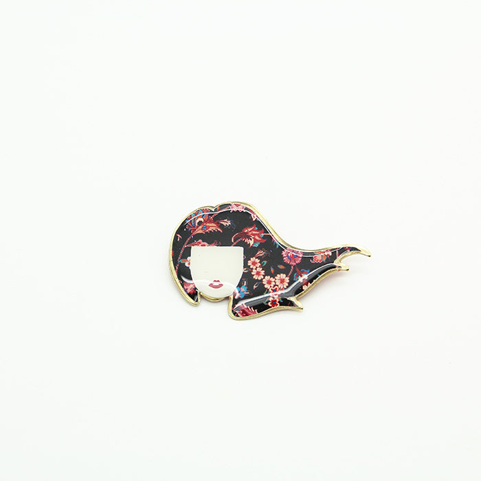 Free Women Brooch - Yalda Concept Store Persan