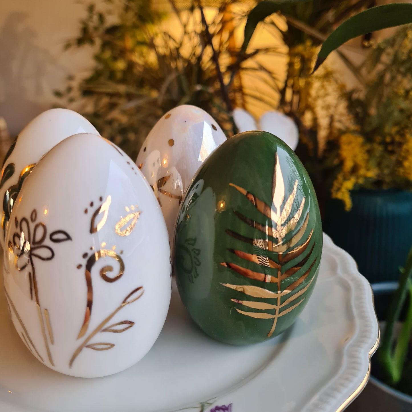 Set of 4 Handmade Ceramic Eggs, Sabz