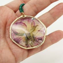 Load image into Gallery viewer, Petals and Life flower Necklace
