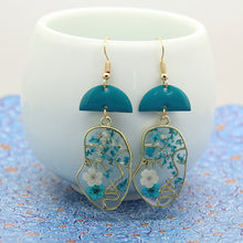 Load image into Gallery viewer, Blue Blooming Breeze Earrings
