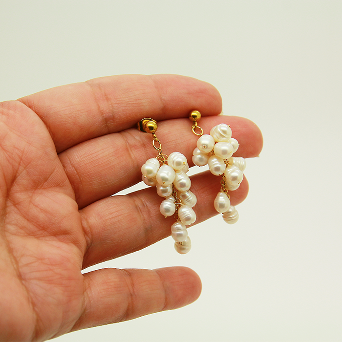 Natural pearls  Earrings