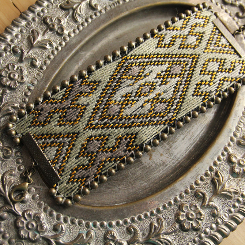 Persian Elegance Mint Bracelet