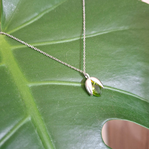 Pistache Necklace - Yalda Concept Store Persan