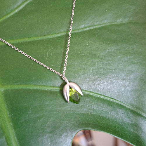 Pistache Necklace