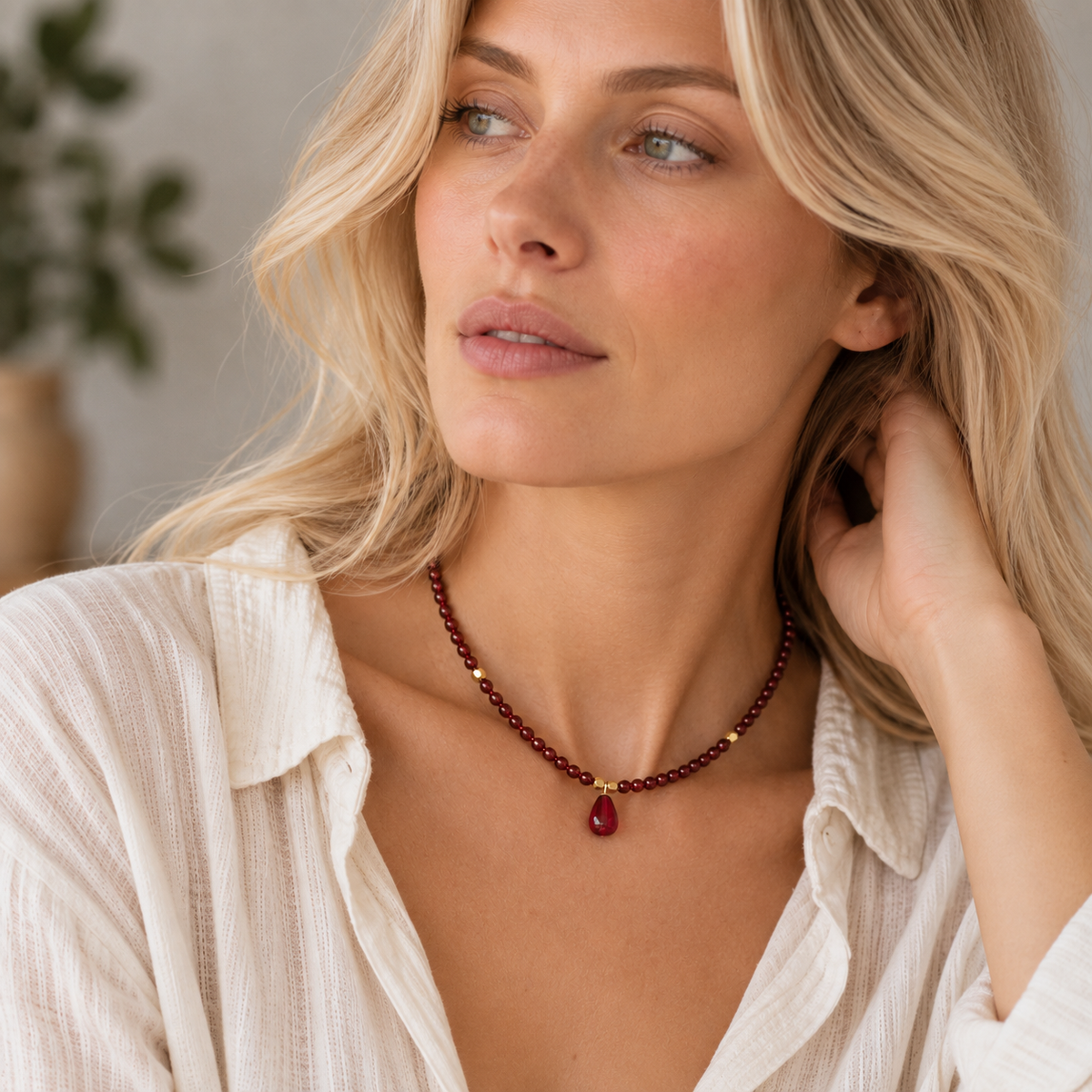 Garnet Delight Pomegranate Necklace - Yalda Concept Store Persan
