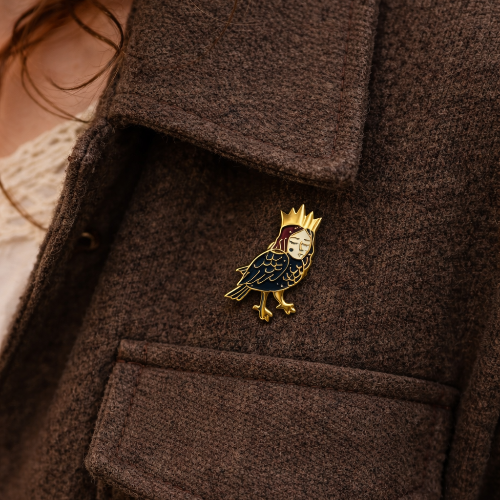 Queen Crow Pin - Yalda Concept Store Persan
