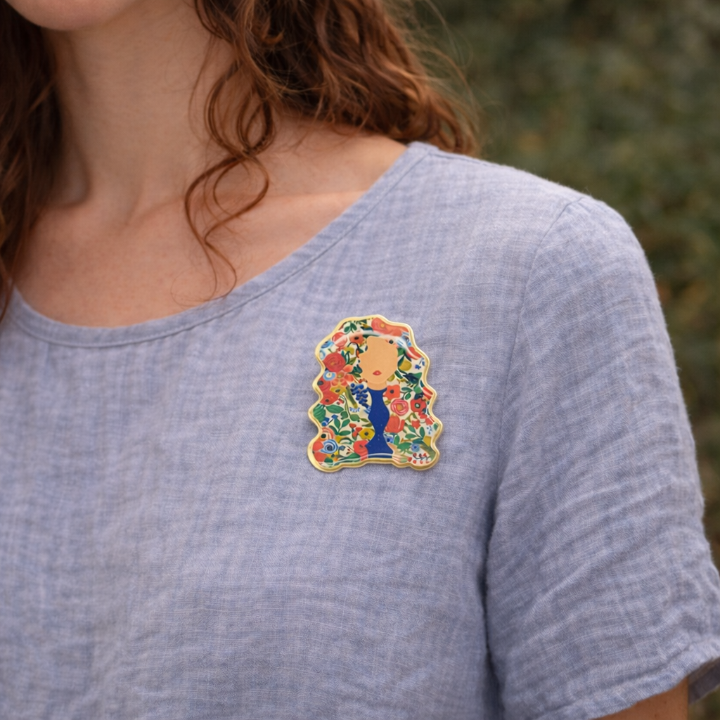 Women Life Freedom Brooch - Yalda Concept Store Persan