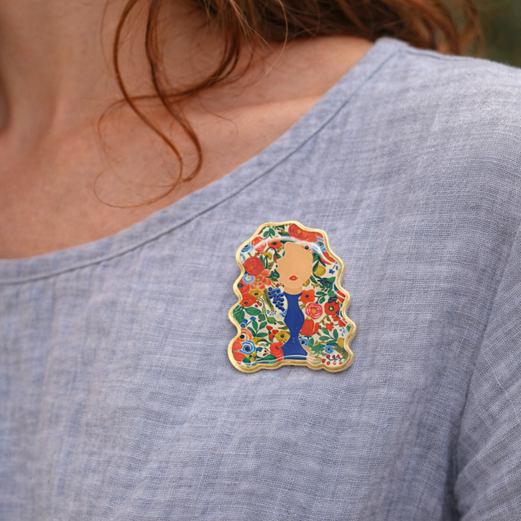 Women Life Freedom Brooch - Yalda Concept Store Persan