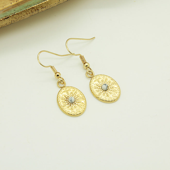 Stylish oval earrings