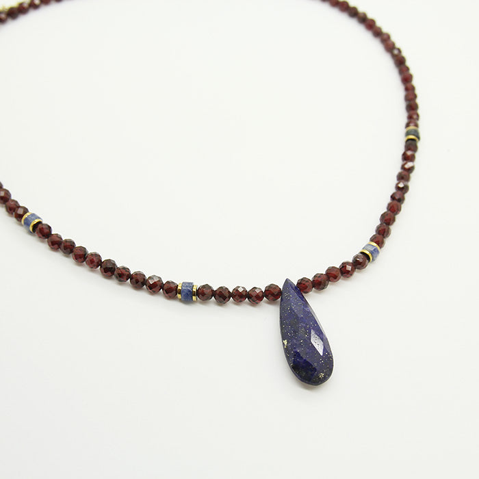 Grenat, Lapis Lazuli Stones Necklace
