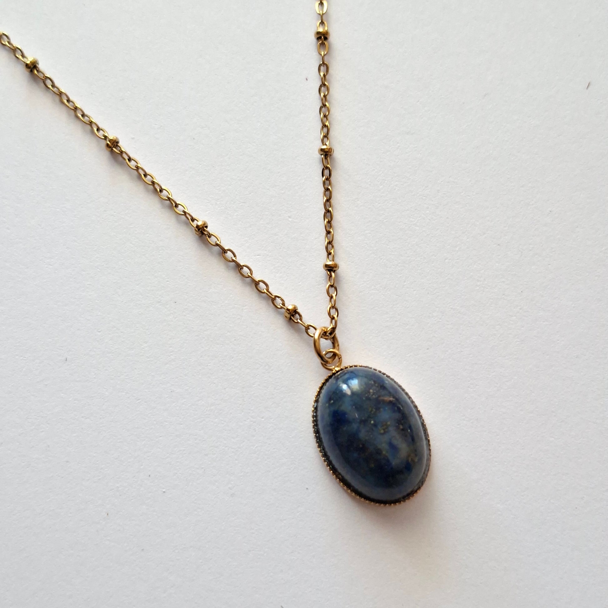Lapis Lazuli Charm Neckkace - Yalda Concept Store Persan