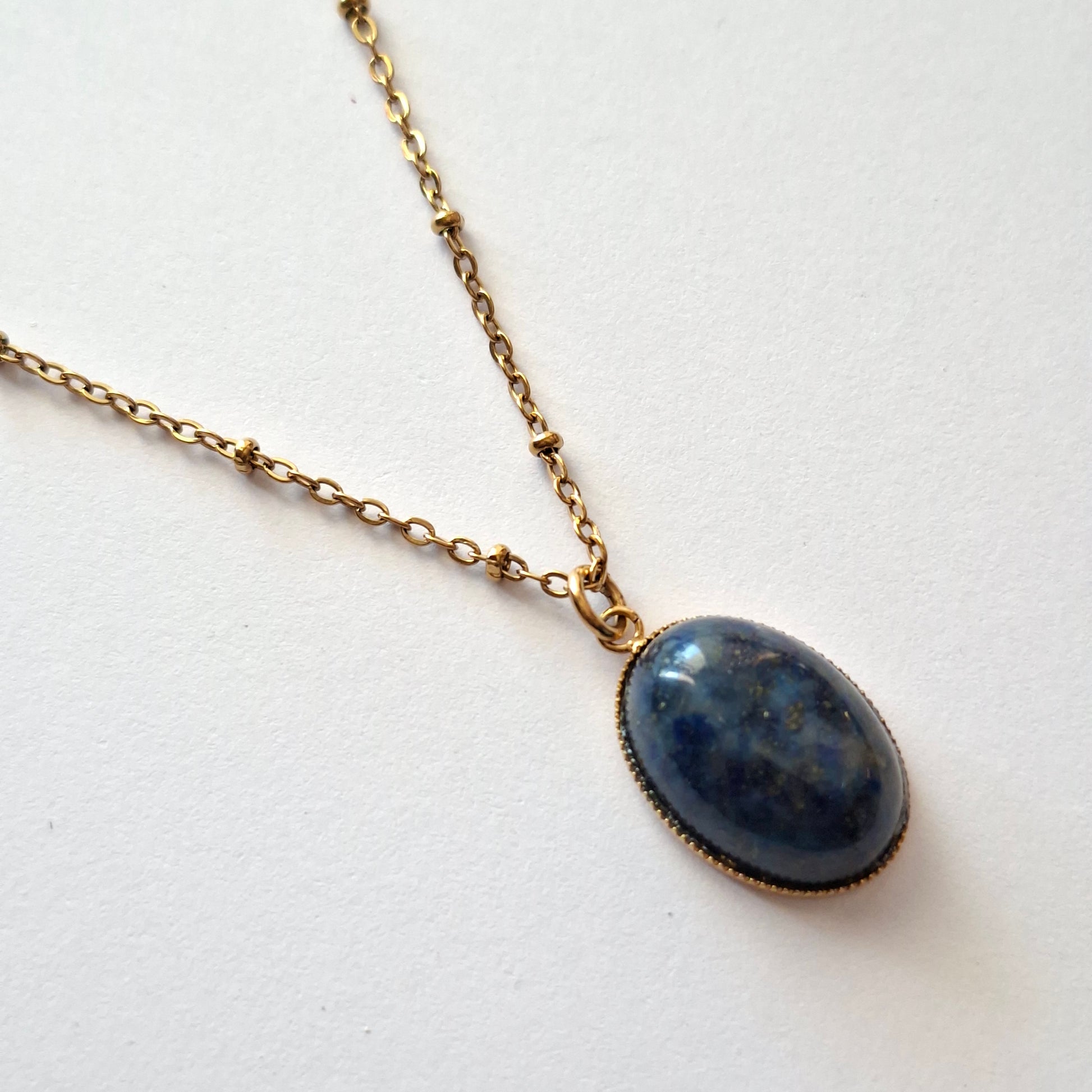 Lapis Lazuli Charm Neckkace - Yalda Concept Store Persan