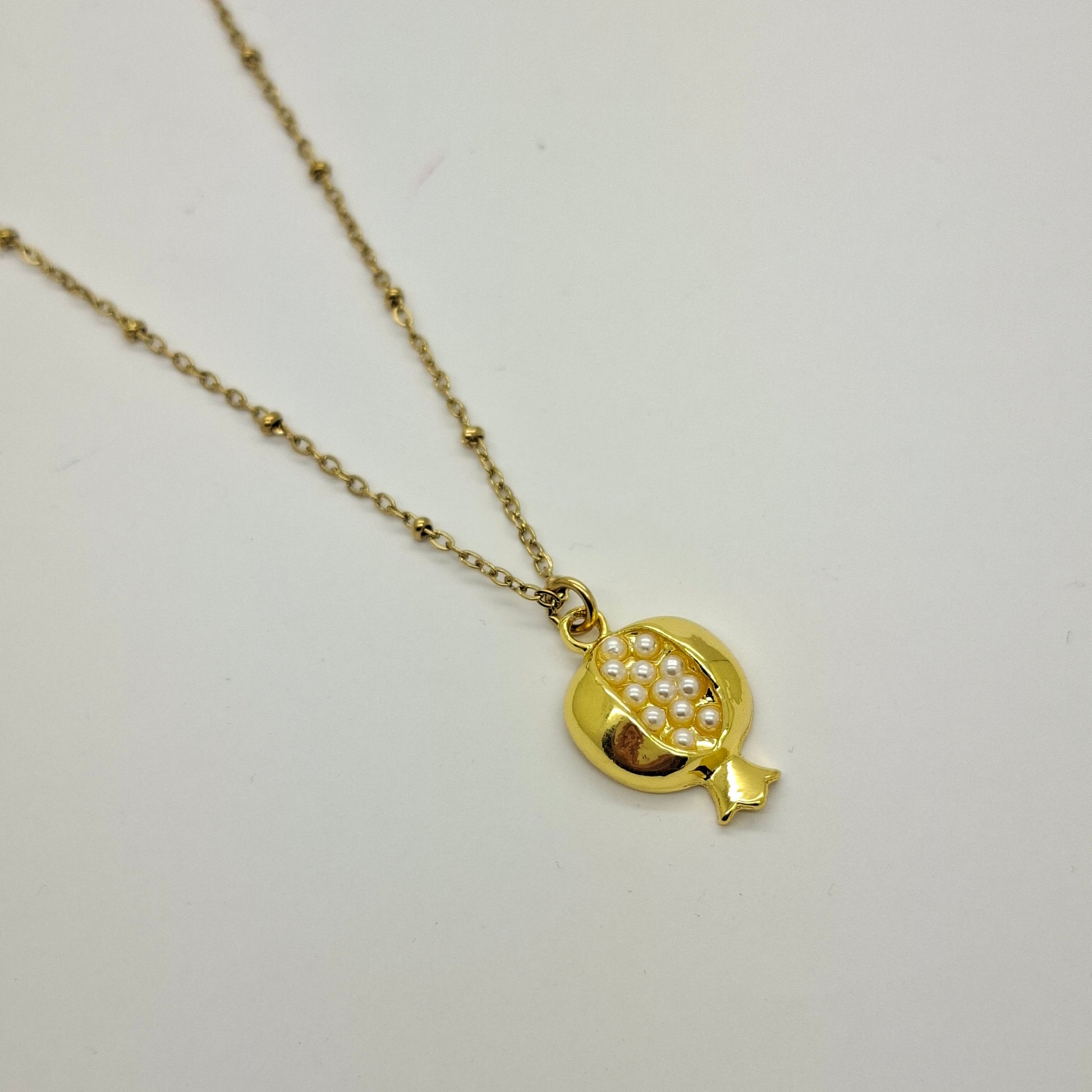 Goldish Pomegranate Necklace - Yalda Concept Store Persan