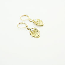Load image into Gallery viewer, Natural pearl earrings
