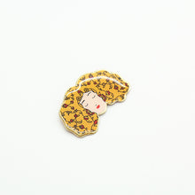 Load image into Gallery viewer, Women Life Freedom Brooch
