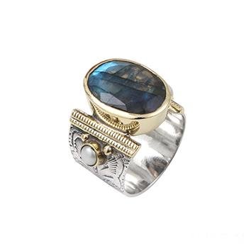 Oriental Chic Silver Ring with Labradorite - Yalda Concept Store Persan